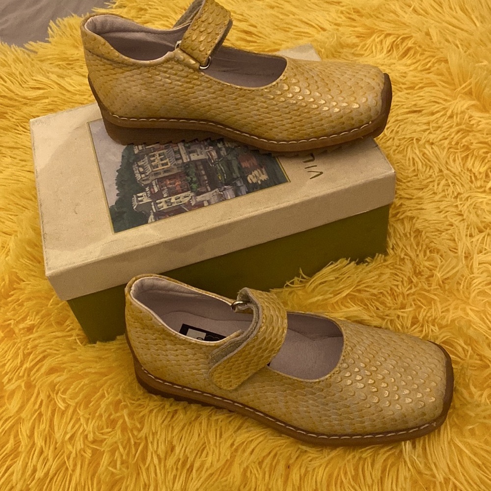 Yellow Girls Shoe by Villa Scarpa (European Brand)